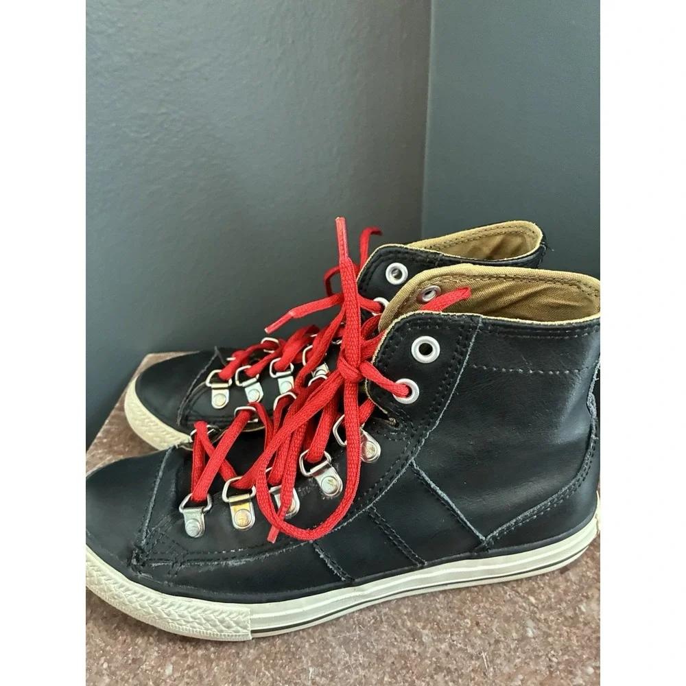 Converse Chuck Taylor All Star Junior Leather Hi Top Size 6y Black With Red Lace